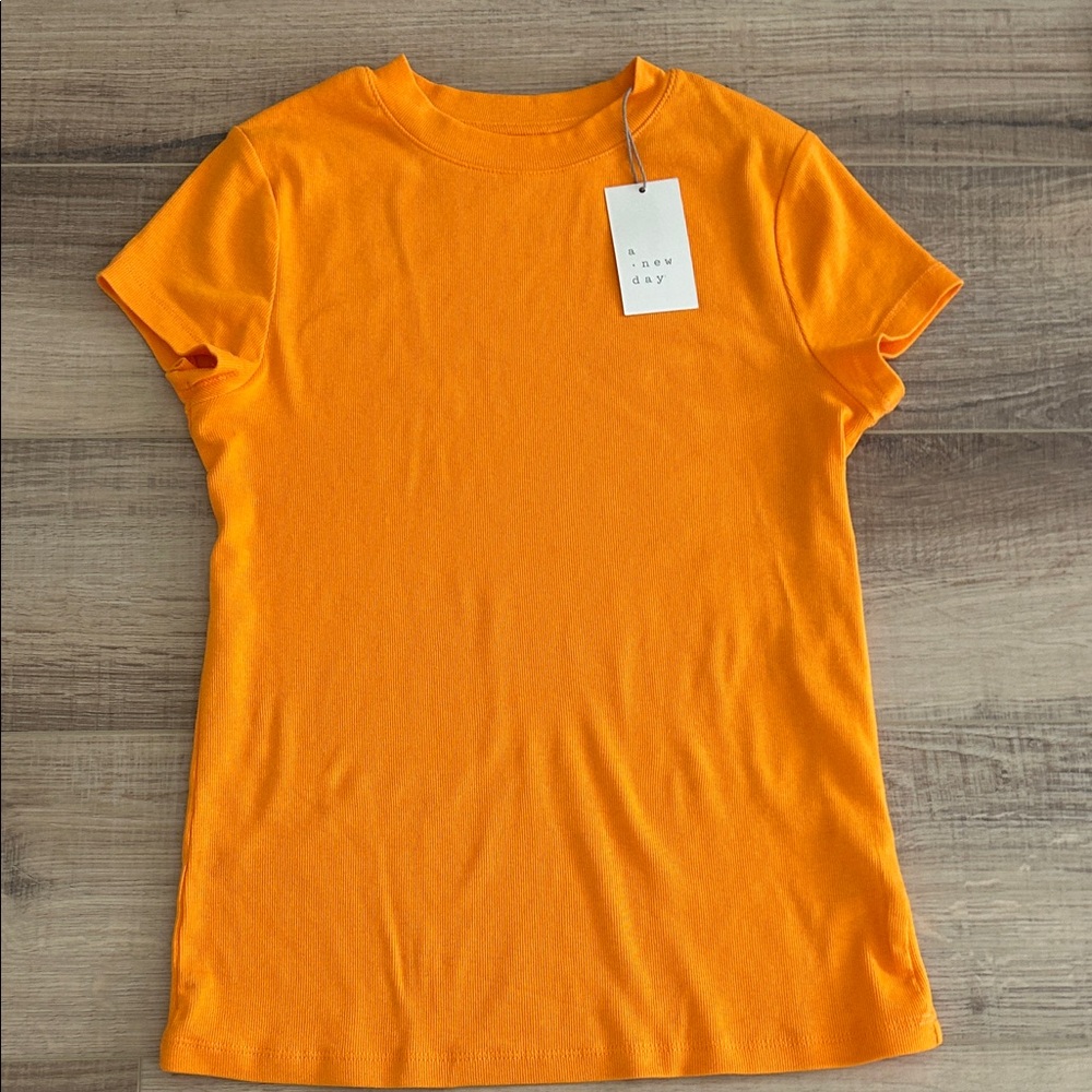 A New Day Women's Bright Orange Short Sleeve Tee med: NWT. - Picture 4 of 8